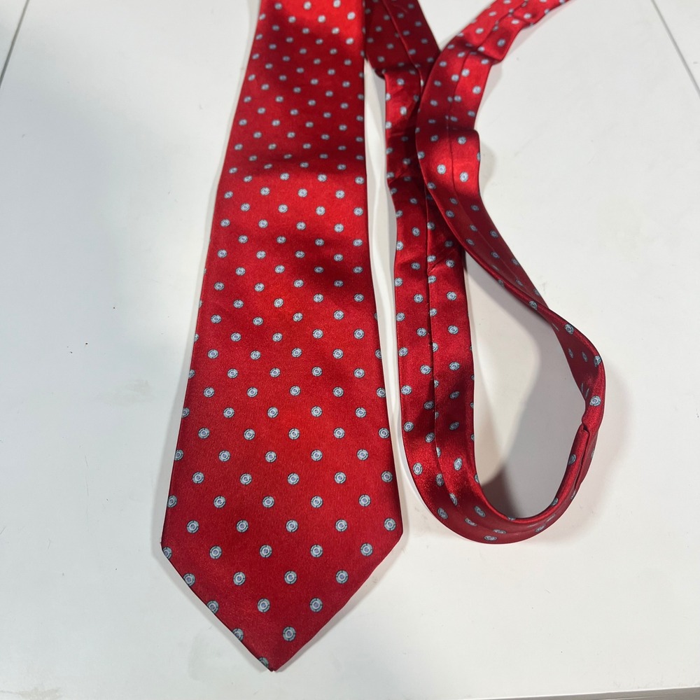 Egon von Furstenberg Mens Red Medallion Polka Dot Silk Blend Necktie RN 43170